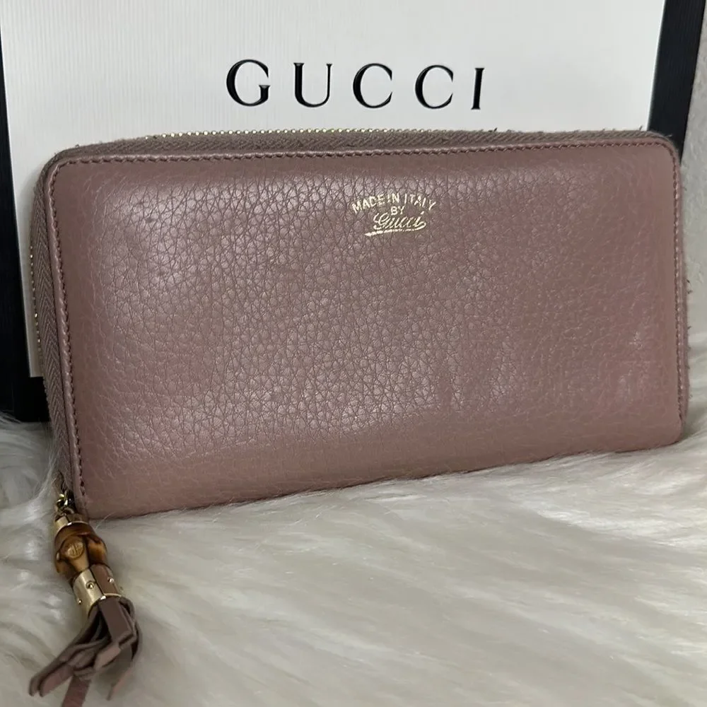 💯Authentic Gucci Zipped Leather Long Wallet🍀